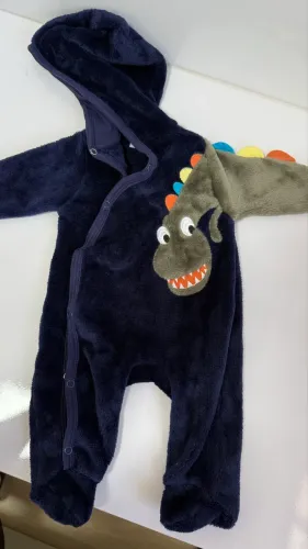 Macacão plush 0 a 3 meses