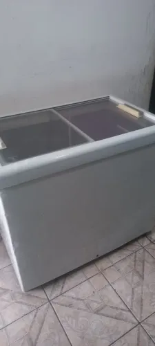 Frezzer expositor metalfrio 110v 290 litros em bom estado e com garantia 
