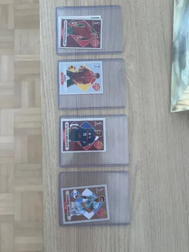 Figurinhas legends das copas 2022 e 2026