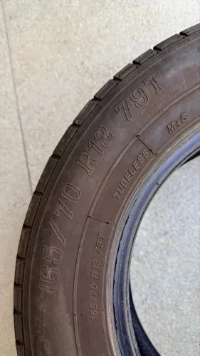 Pneu 165/70 R13
