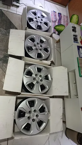 Jogo de rodas Hyundai Creta aro 16 de ferro cm calotas