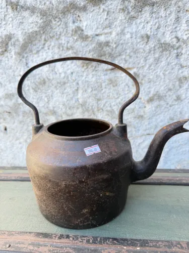 Chaleira antiga de ferro