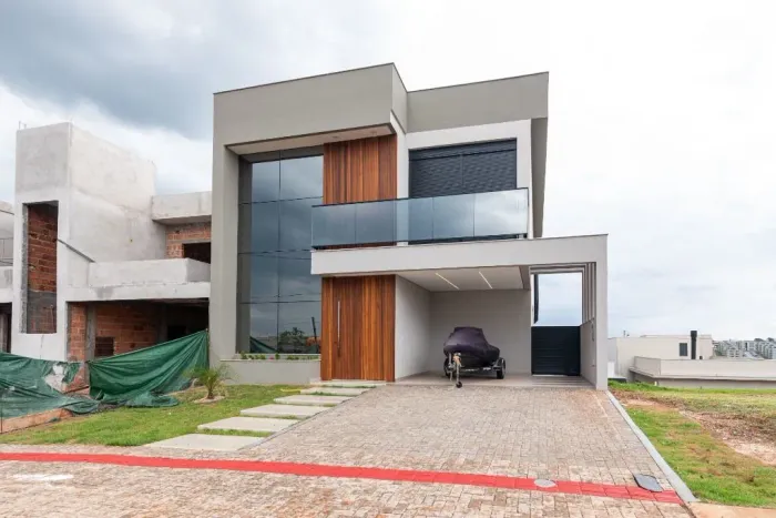 Sobrado com 4 dormitórios à venda, 220 m² por R$ 1.650.000,00 - Parque Tauá - Cond. Aragua