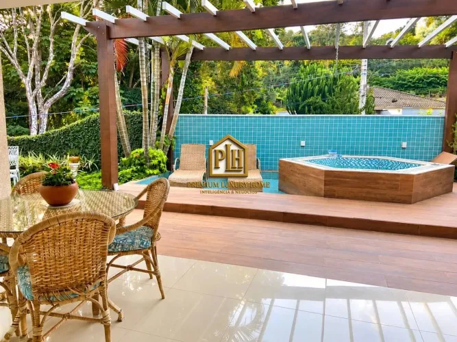 Casa com 3 dormitórios à venda, 260 m² por R$ 1.690.000,00 - Retiro Recanto Tranquilo - At