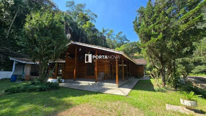 Casa para aluguel, 4 quartos, 4 suítes, 4 vagas, Jardim Itatiaia - Embu das Artes/SP