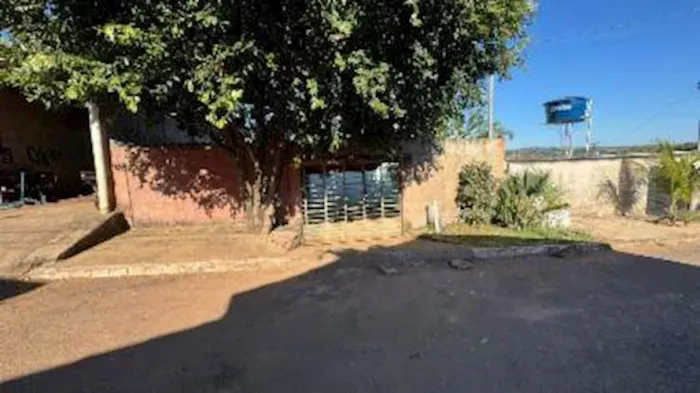 Casa no Loteamento Residencial Lago Azul - Crixás/GO