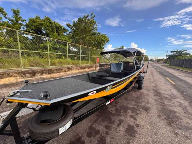Vende se Barco de pesca