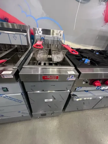 Fritadeira gás 25L 2 cestos 90.000btus com controlador digital