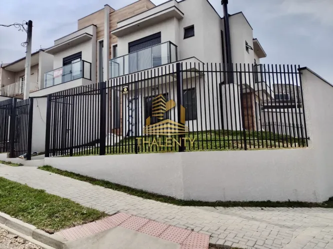 SOBRADO com 3 dormitórios à venda por R$ 745.000,00 no bairro Atuba - CURITIBA / PR