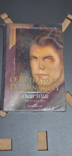 Livro O Retrato De Dorian Gray (Oscar Wilde)