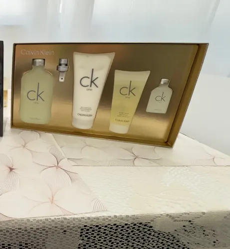 Kit Calvin Klein