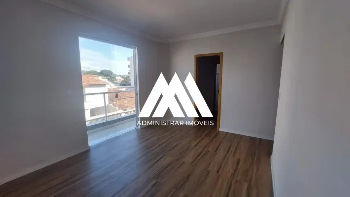 Vendo apartamento em Itaúna com excelente localização próximo ao centro!