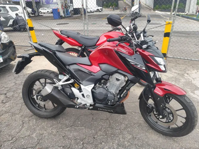 CB Twister 300 2025 muito nova