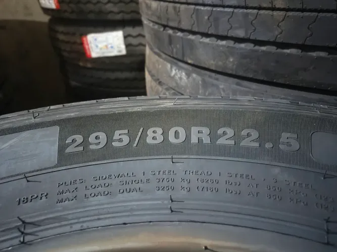 Pneu Caminhão 295/80R22.5 Xbri NOVO!