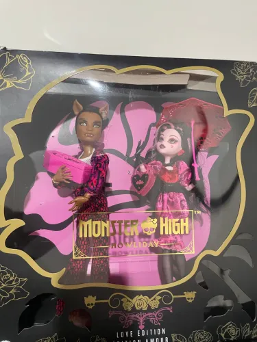 Howliday Draculaura Monster high