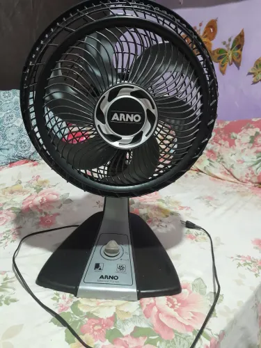 Vendo ventilador Arno por 140.