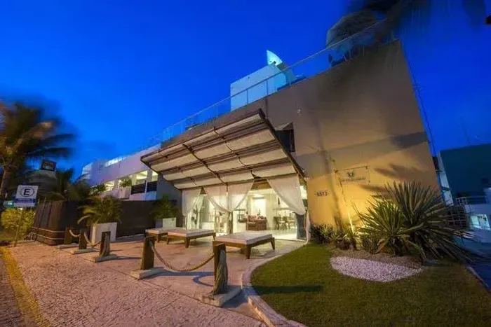 Apto 1/4 com 1 suíte no Vip Praia Hotel de 39 m², mobiliado, vista mar, 1 vaga por 310.000