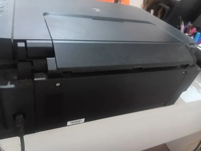 Vende-se uma impressora