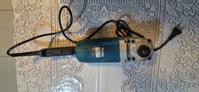 Esmerilhadeira Maquita de 7 " 220V