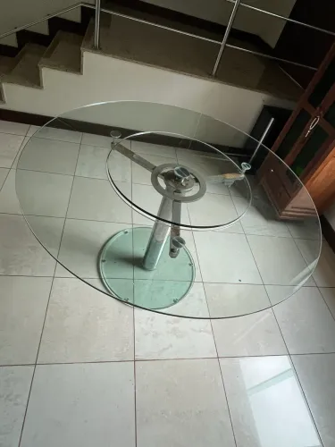 Mesa de sala redonda de vidro giratória 