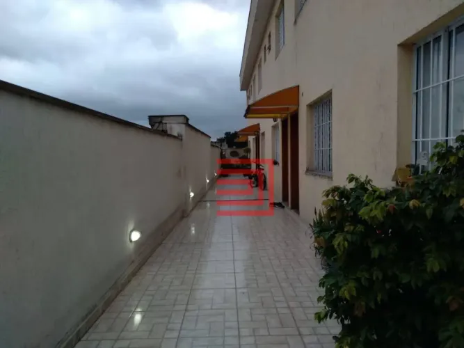 Sobrado em condomínio
