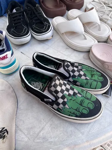 Tênis Vans Classic Slip On Marvel Hulk Preto