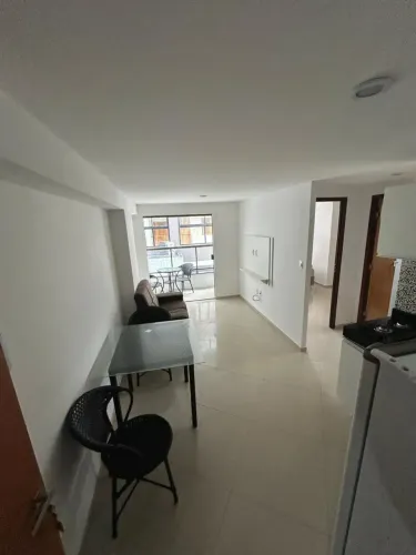 Apartamento Semimobiliado Pé na Areia  Excelente Localização!