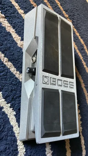 Pedal expressão e volume Boss FV-500L