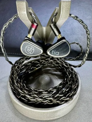 Fone Iem 64Audio Trió