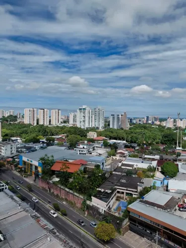 Imóvel para aluguel possui 142 metros quadrados com 3 quartos em Adrianópolis - Manaus - A