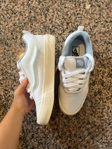 VANS knu skool
