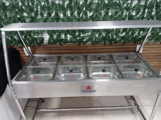 Churrasqueira e rechaud grande de 8 Cubas