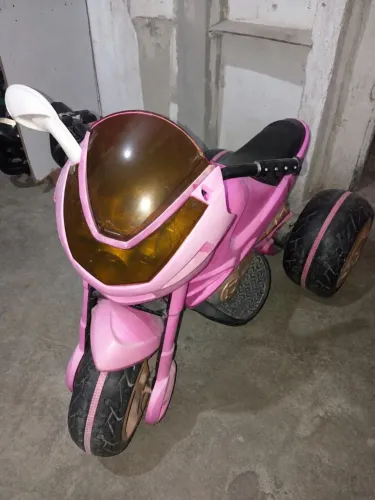 Moto Elétrica Infantil Bandeirante (Para conserto ou retirada de peças)