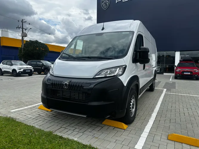 Peugeot Boxer Cargo 2.2 Turbo Diesel 2026