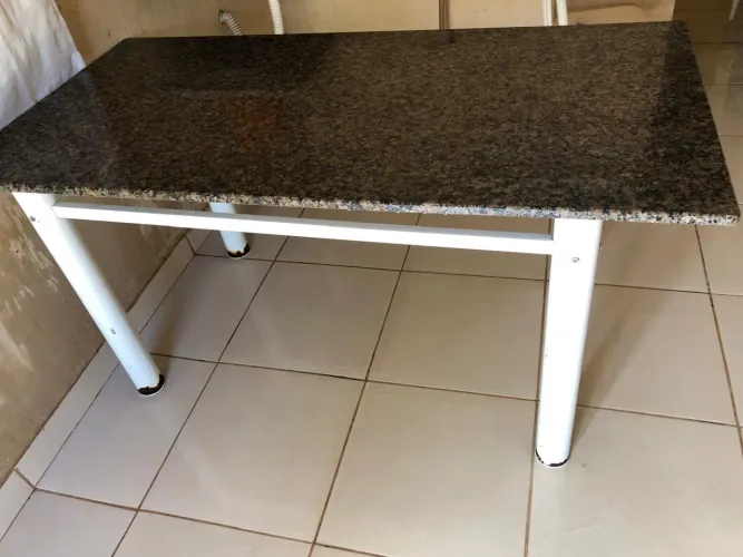 Mesa de mármore