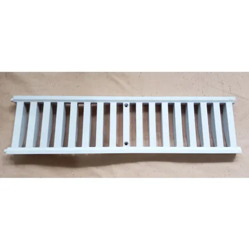 Grelha de PVC. Produto novo. Super resistente. Para ralo de área externa. 50 cm x 13 cm.