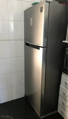 Geladeira Samsung inox semi nova