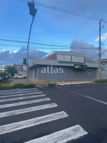 Locação - Sala Comercial Nova em Galeria Excelente Localização
