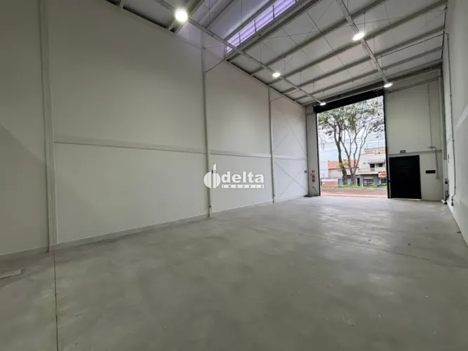 Loja disponível para locação no bairro Jaraguá em Uberlândia-MG