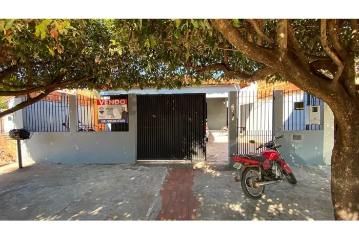 VENDO CASA NO BAIRRO VILA OPERÁRIA