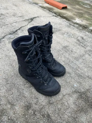 Bota impermeável cano alto guartelá