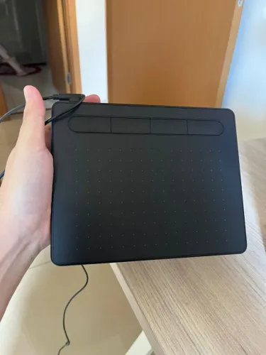 Mesa Digitalizadora Wacom Intuos CTL4100, Pequena, 4", Preto