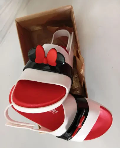 Mini Melissa Clouds novíssima tem 28
