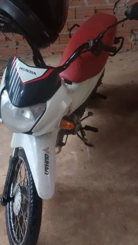 Moto zerada, primeiro dono super conservada para pessoas exigentes!