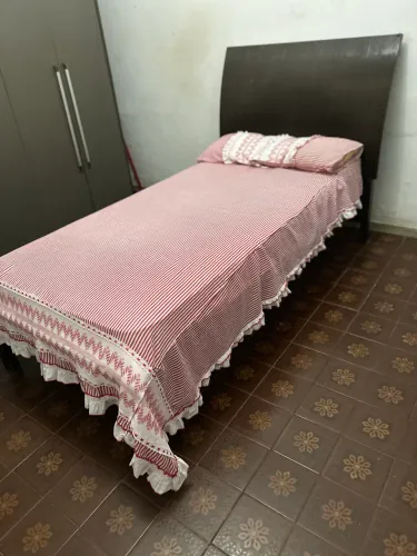 Cama com Colchão D33 Seminovo