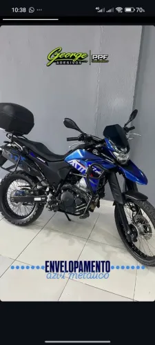 Lander 250 com baixa quilometragem 