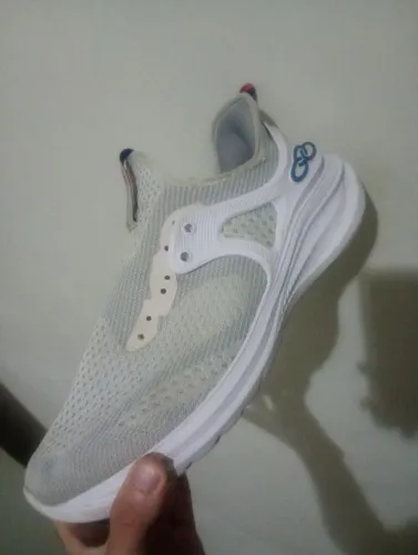 Tênis Olympikus asas branco, muito confortável e design diferenciado
