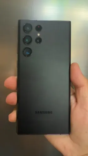 Galaxy s22 Ultra 256gb usado como novo