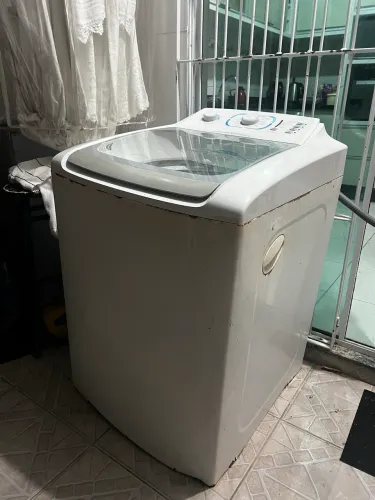 Máquina de lavar pra retirar peças