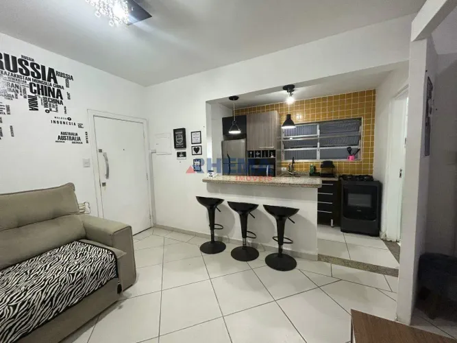 Sala Living 1 Dormitório Mobiliado na quadra da praia Embaré